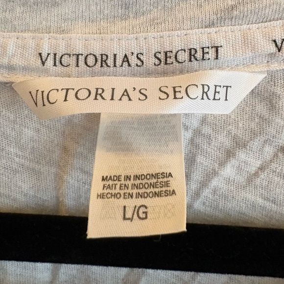 Victoria's Secret Gray Graphic Tee - Picture 2 of 4